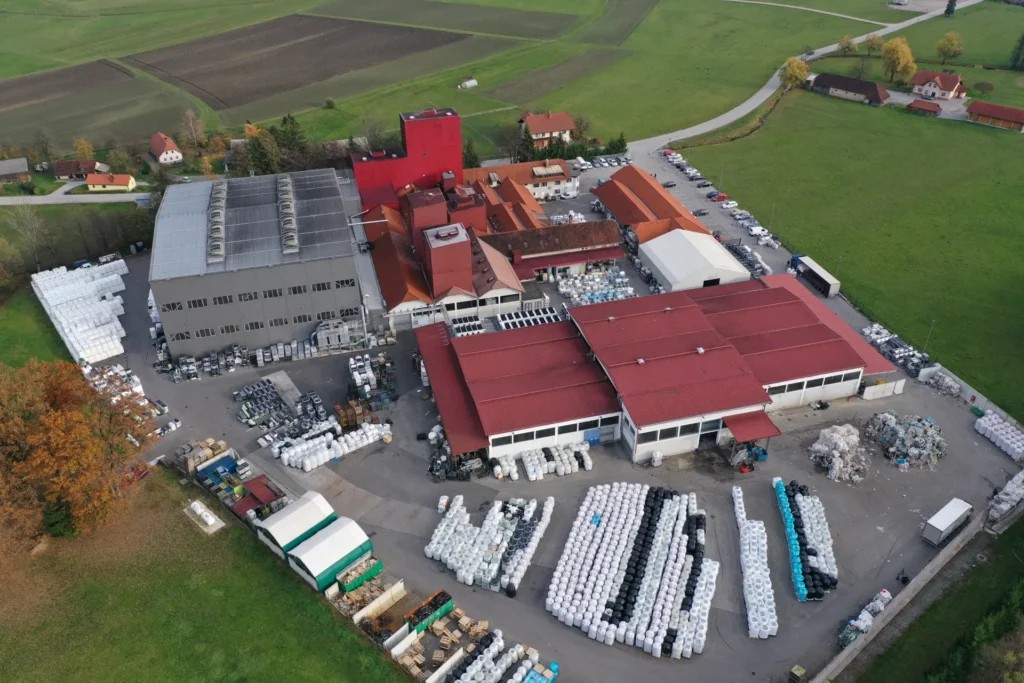 O podjetju PLASTA d.o.o.